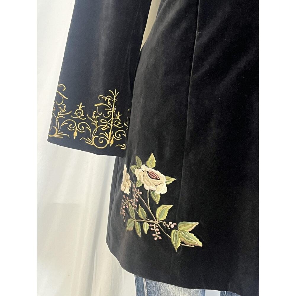 CAbi Coat Womens 6 Black Velvet Embroidered Floral Rose Boho Mid Length Jacket - Picture 6 of 15